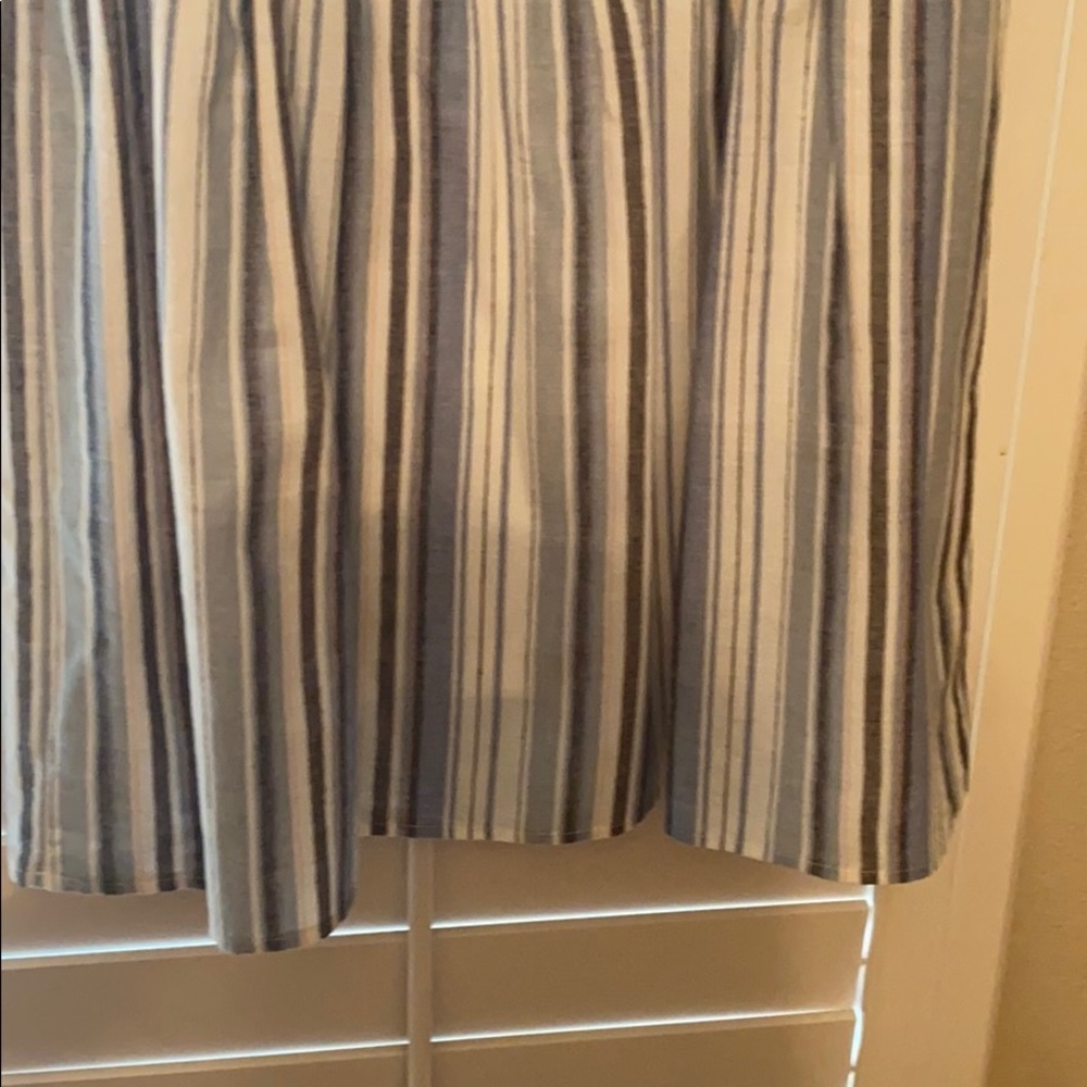 Dress - Picture 2 of 7